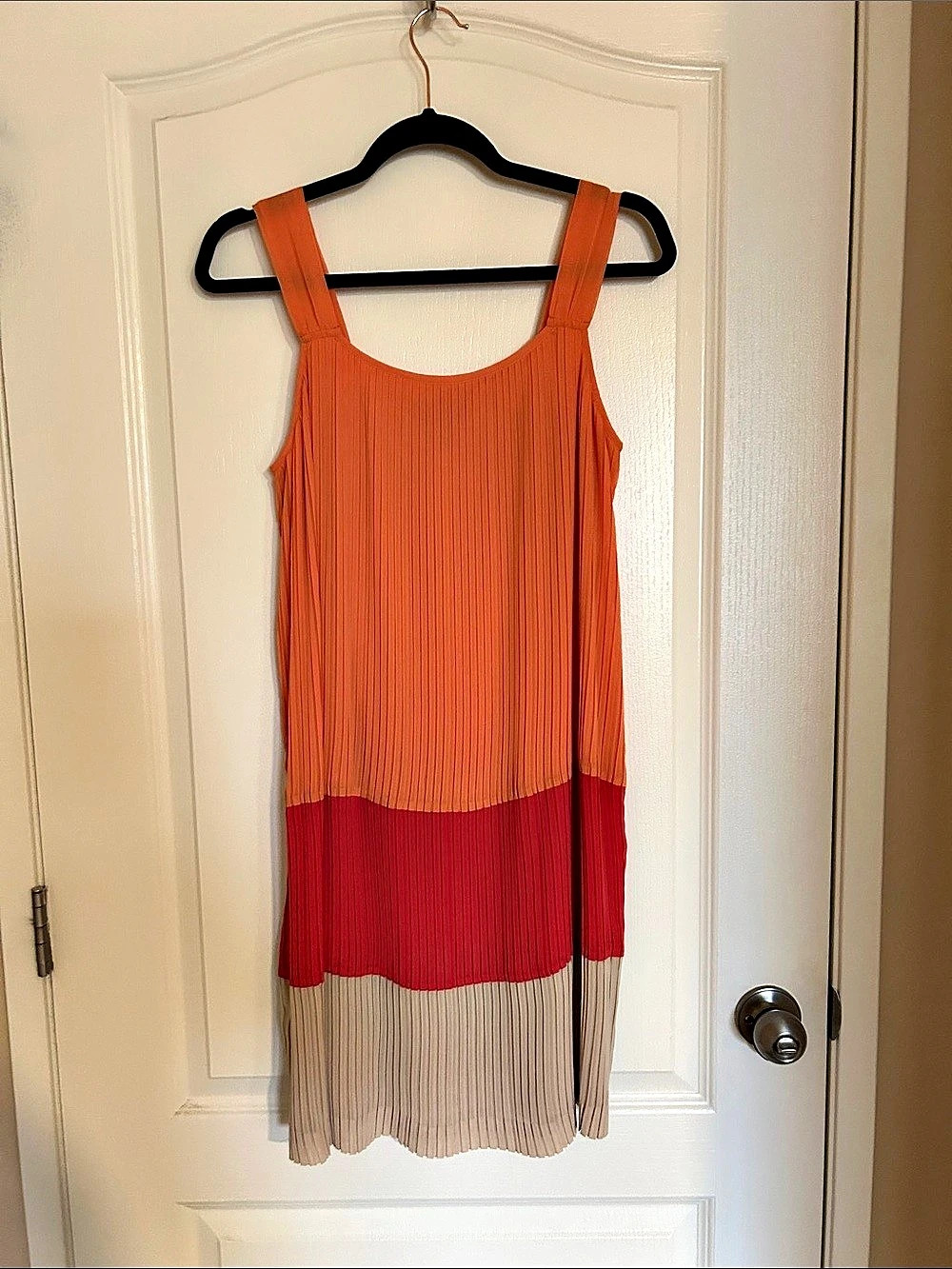 Color Block Pleated Dress in Orange & Red Like New